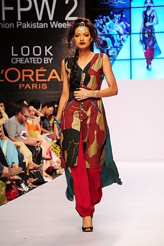 Sanam Agha at Fashion Pakistan Week 2010