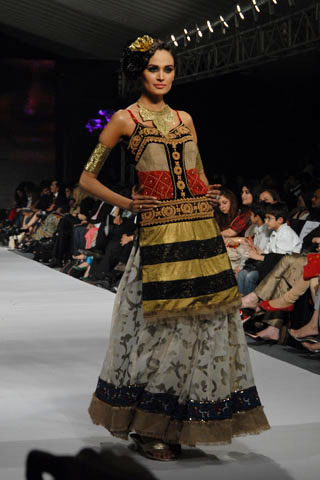 Shaiyanne Malik's collection at PFDC Sunsilk Fashion Week 2010