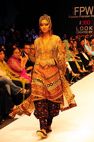 Shamaeel at Karachi Fashion Week 2010