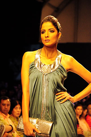 Shehla at Fashion Pakistan Week 2010