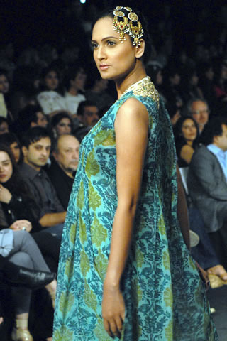 Sobia Nazir PFDC Sunsilk Fashion Week 2010 Karachi