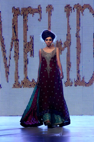 Tooba Siddiqui in Mehdi's collection