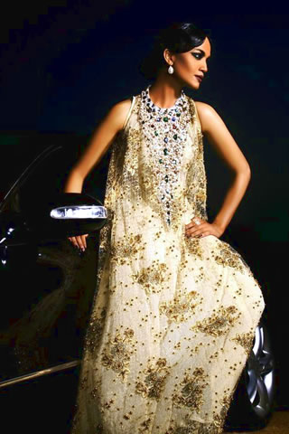 Amina Sheikh modeled for Tabassum Maughal