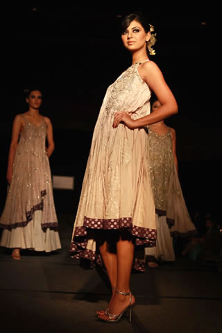 Umar Syeed collection in Colors of Pakistan 2009