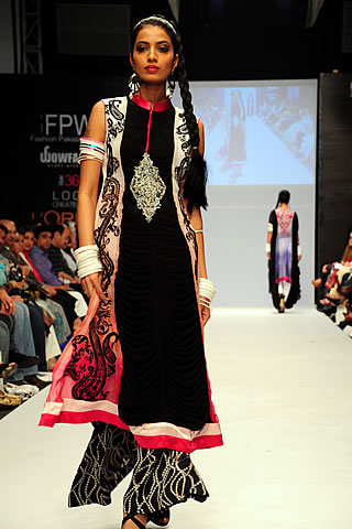 Zainab Sajid at Fashion Pakistan Week 2010