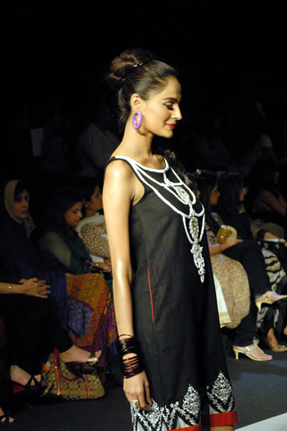 zara shahjahan collection at pfdc sunsilk fashion week karachi 2010