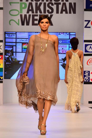 Deepak Perwani at Fashion Pakistan Week 2012 Day 4