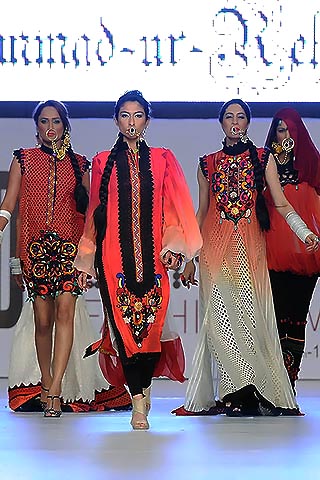Rubab, Meesha & Sabina at PFDC Sunsilk Fashion Week 2012 Day 3