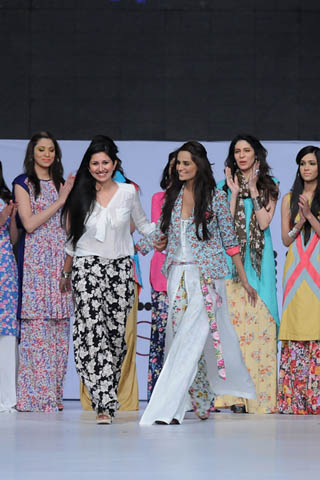 Zara Shahjahan at PFDC Sunsilk Fashion Week 2012 Day 4