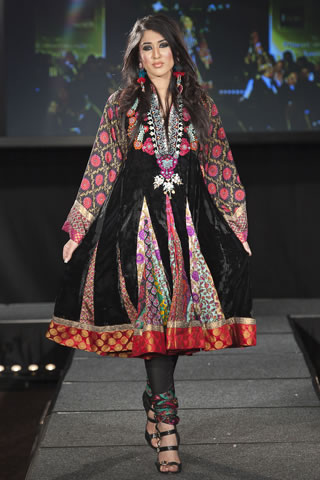 Faiza Samee at Pakistan Fashion Extravaganza 2011