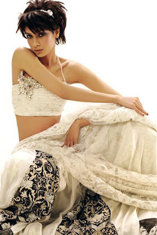 Latest Meeraâ€™s Fashion Collection 2011