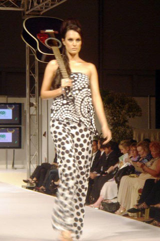 Nadya Mistry at Karachi Fashion Week 2011