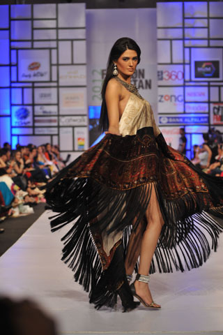 Shehla Chatoor at Fashion Pakistan Week 2012 Day 2, Fashion Pakistan Week 2012