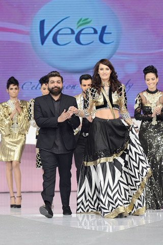 Ali Xeeshan Fashion Show at Veet Beauty Awards