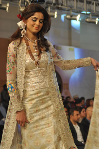 Latest Collection by Arsalan Iqbal PBCW 2013 Pantene Couture Week