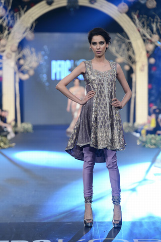 Deena Rahman PFDC Lâ€™Oreal Paris Bridal Lahore Collection