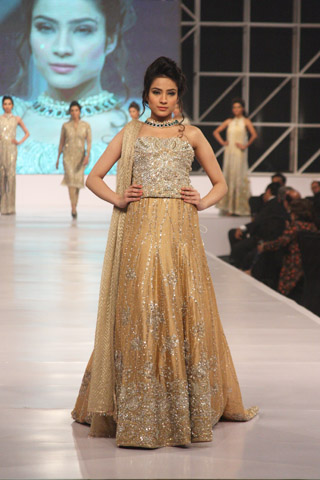 Faraz Manan Crescent Collection at APTMA Clothing Show 2013