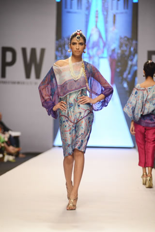 FPW Gul Ahmed Lamis Digital Silk Spring Collection