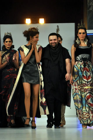 Fahad Hussayn Berger Color Vogue Fashion Show 2013 Collection