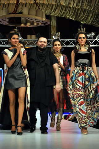Latest Fahad Hussayn Berger Color Vogue Fashion Show 2013 Collection