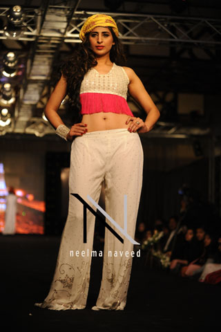 Latest Pakistani Fashion Collection by Neelma Naveed