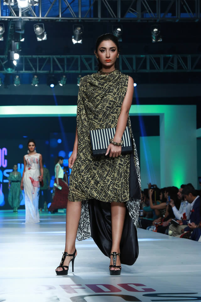 2015 PFDC Sunsilk Fashion Week Arsalan Iqbal Collection Photo Gallery
