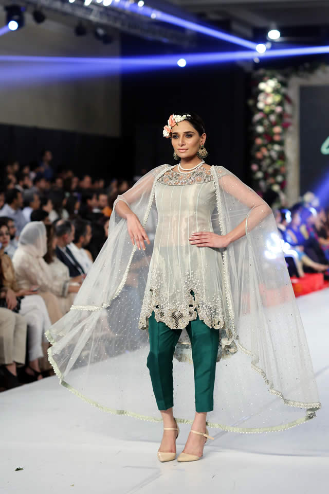 PFDC Loreal Paris Bridal Week 2015 Asifa Nabeel Fall/Winter Dresses Picture Gallery