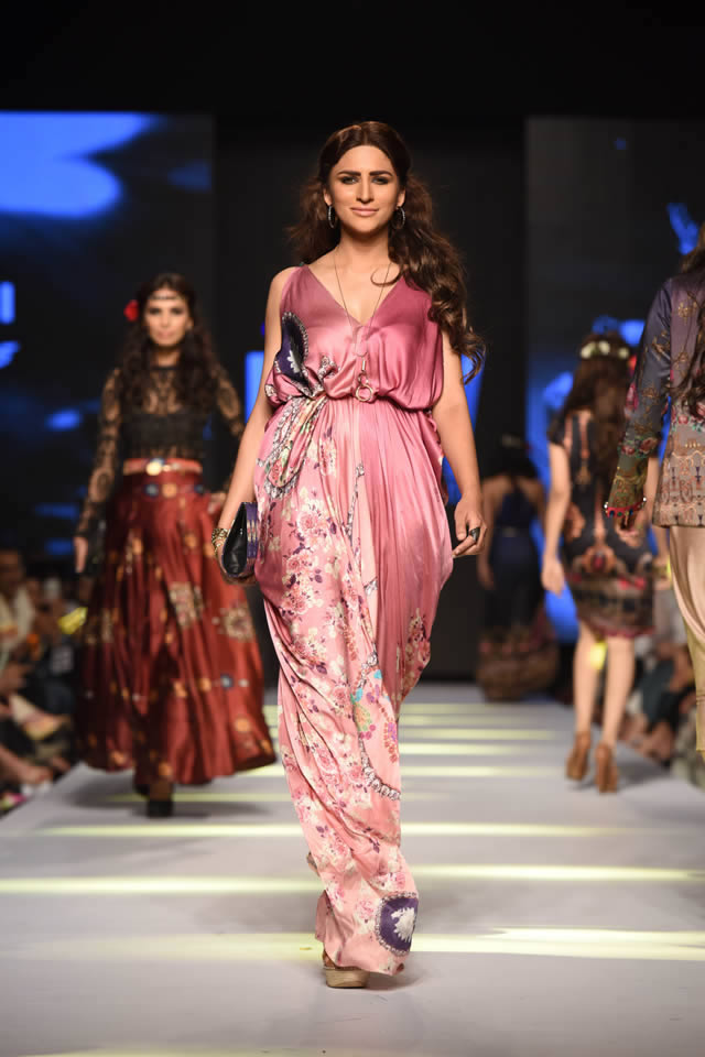 Telenor Fashion Pakistan Week Deepak Perwani Dresses Photo Gallery