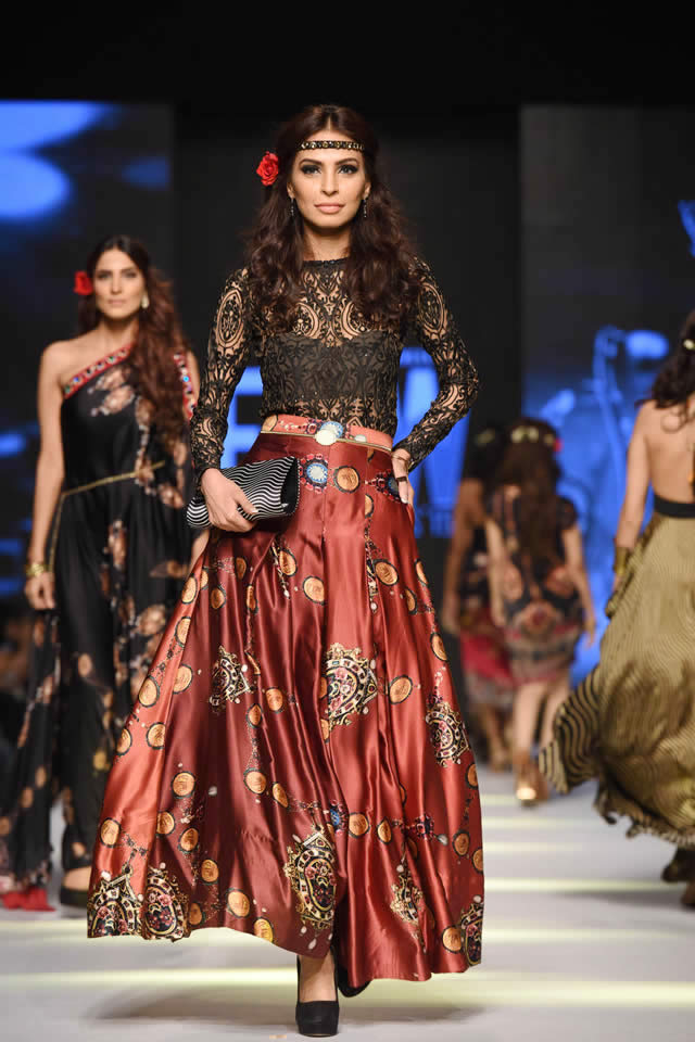 Telenor Fashion Pakistan Week Deepak Perwani Dresses 2015 Photo Gallery