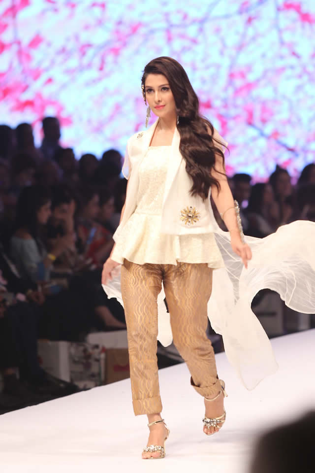 Fashion Pakistan Week 2016 Lala Textiles Dresses Gallery