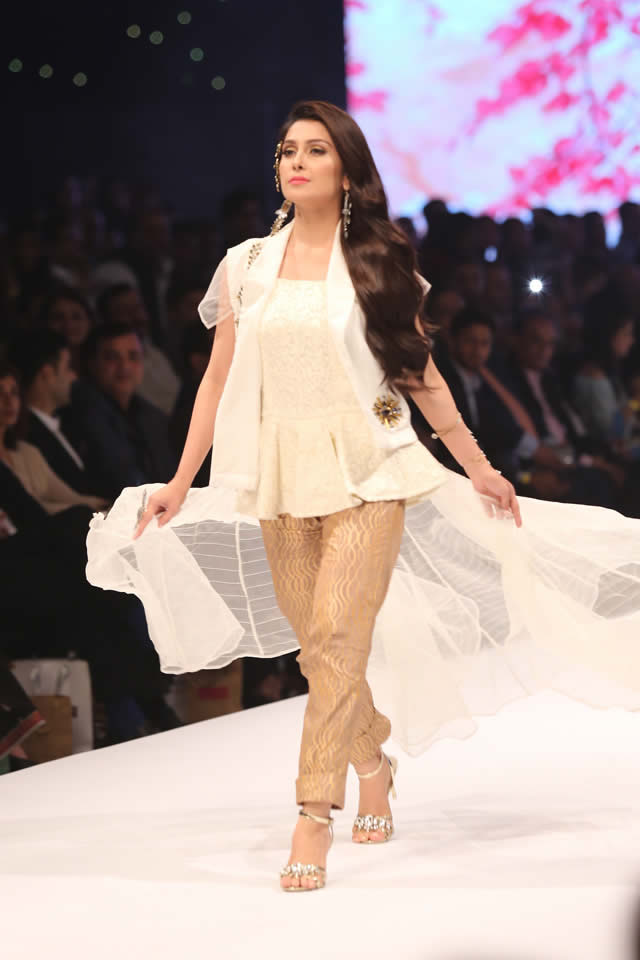 Fashion Pakistan Week 2016 Lala Textiles Dresses Collection Photo Gallery