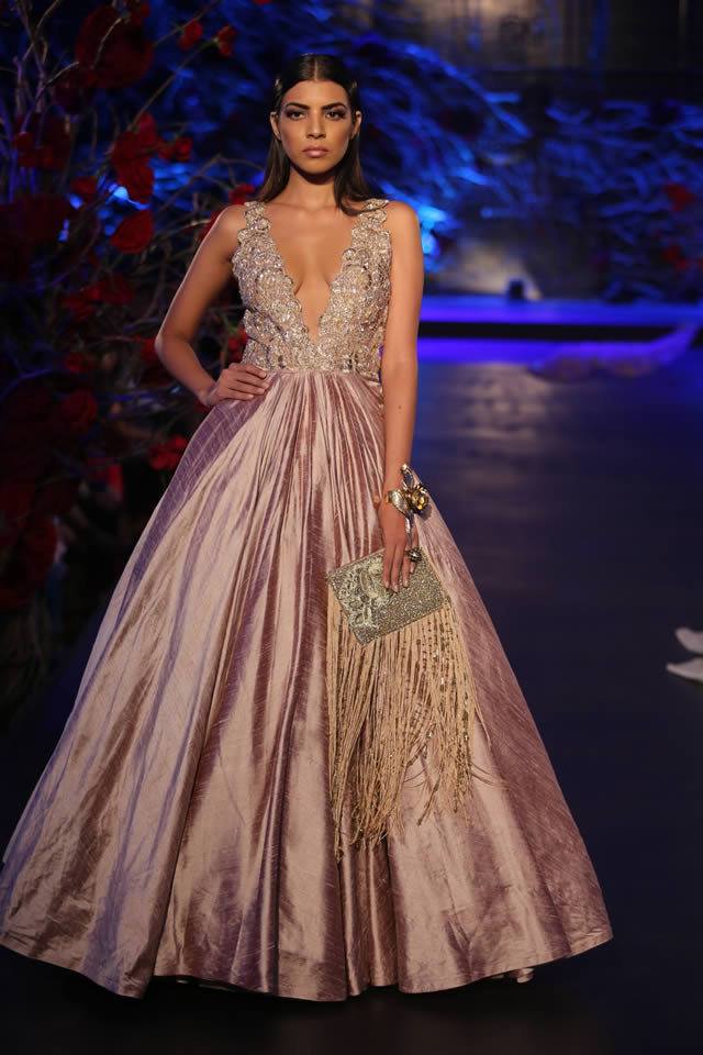 Fashion Designer Manish Mahotra Collection Amazon India Couture Week 2015