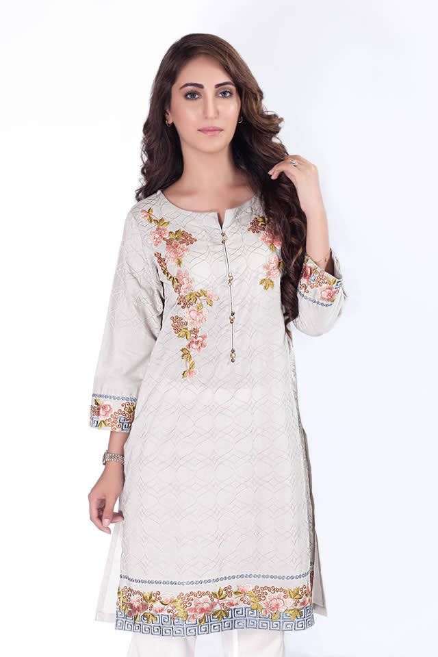 2016 Mausummery Ready to Wear collection