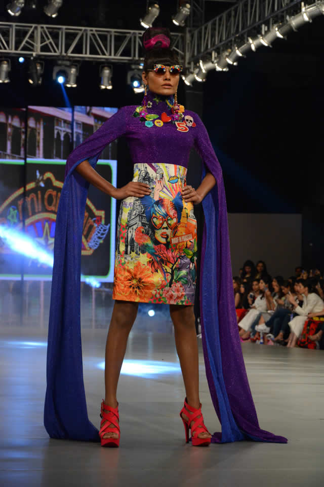 Nomi Ansari Dresses PFDC Sunsilk Fashion Week 2016 Images