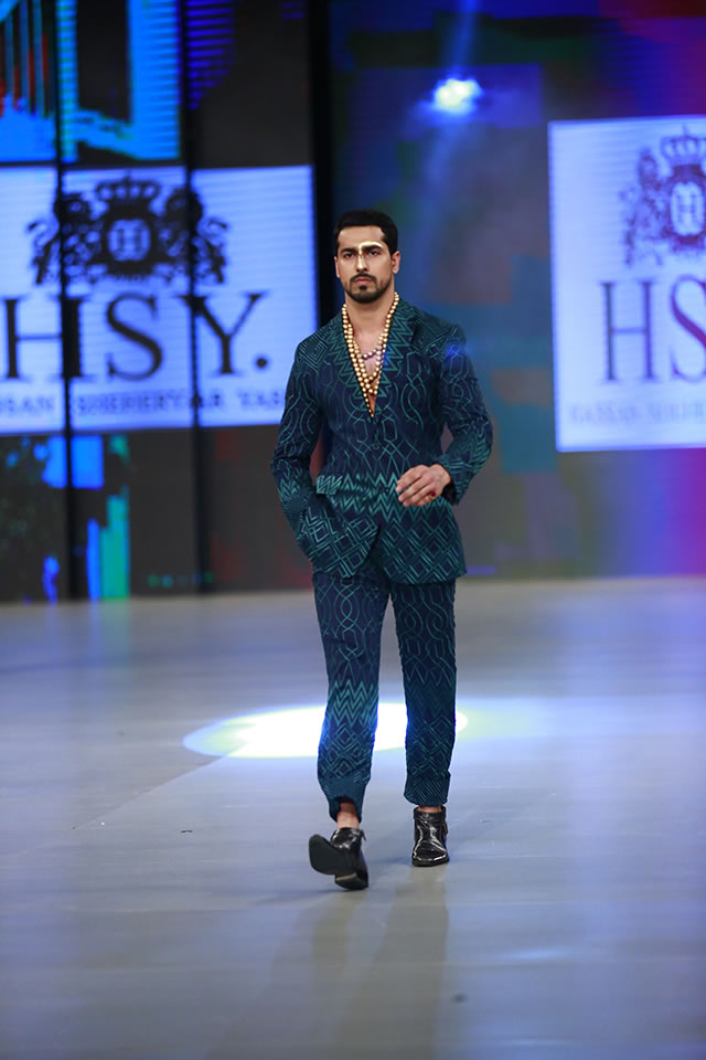PFDC Sunsilk Fashion Week 2016 HSY Latest Dresses Picture Gallery