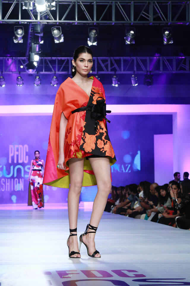 2015 PFDC Sunsilk Fashion Week Sana Safinaz