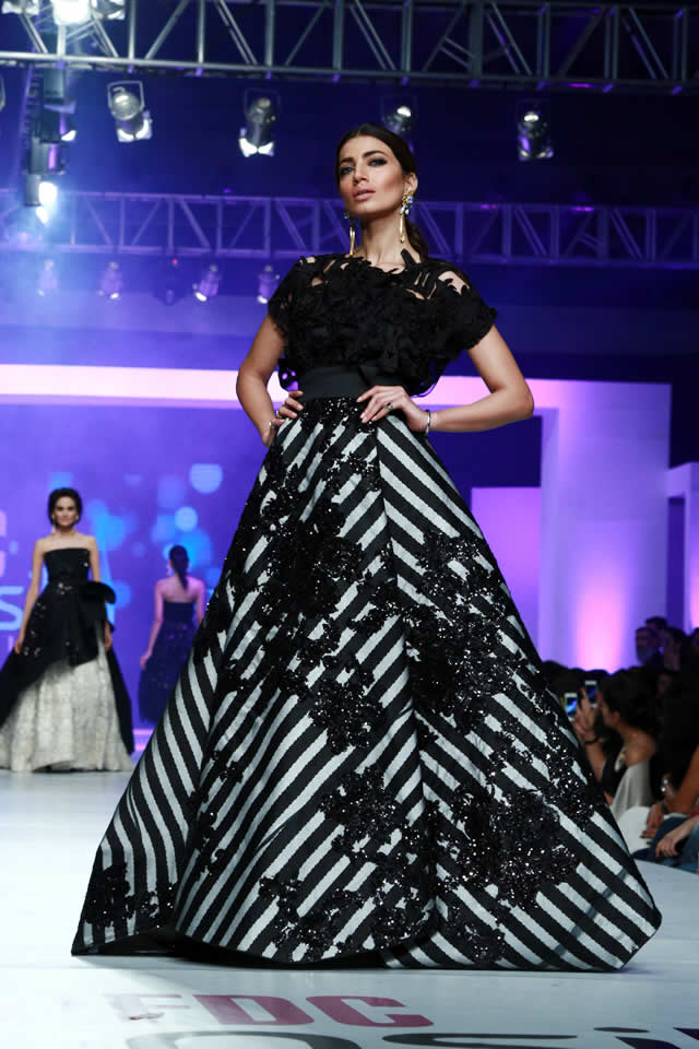 PFDC Sunsilk Fashion Week Sana Safinaz Collection Picture Gallery