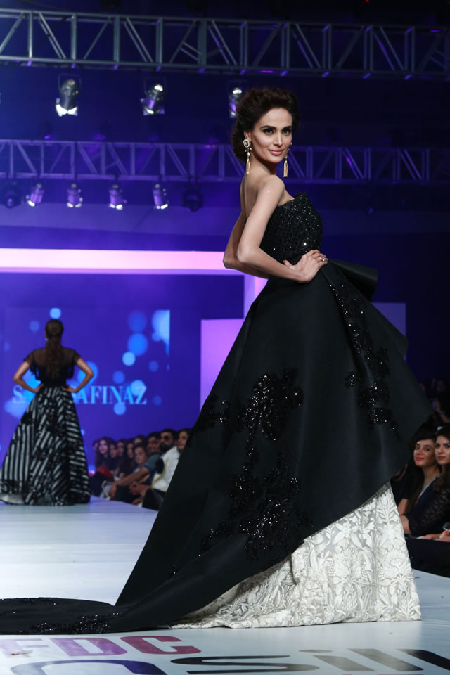 2015 PFDC Sunsilk Fashion Week Sana Safinaz Collection Images