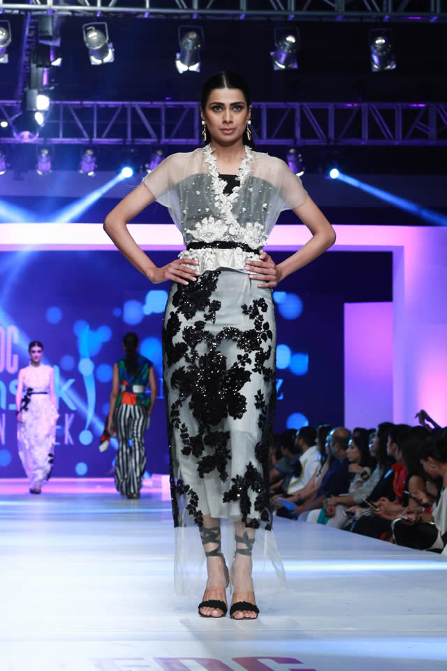 Fashion Designer Sana Safinaz Dresses collection