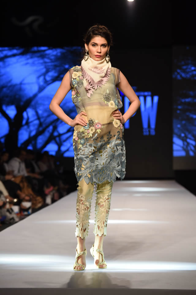 Telenor Fashion Pakistan Week Sanam Chaudhri Collection Gallery