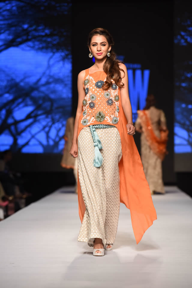 Sanam Chaudhri Latest Dresses 2015