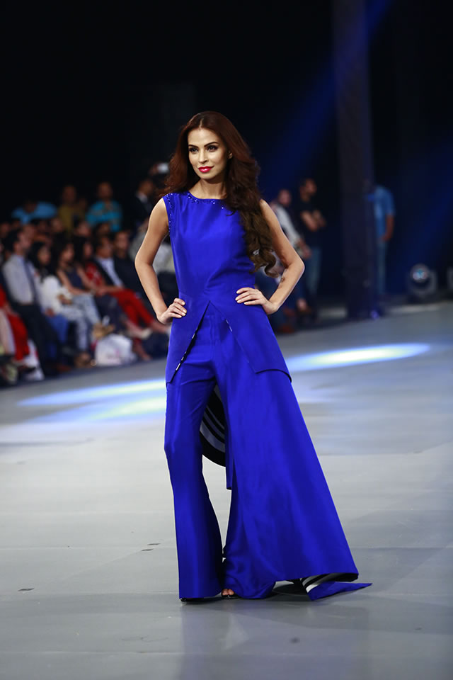 Sania Maskatiya Dresses PFDC Sunsilk Fashion Week 2016 Images