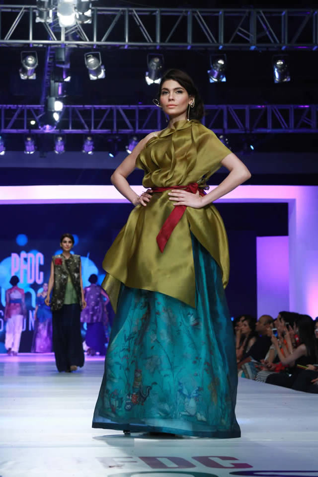 PFDC Sunsilk Fashion Week Sania Maskatiya Collection Gallery