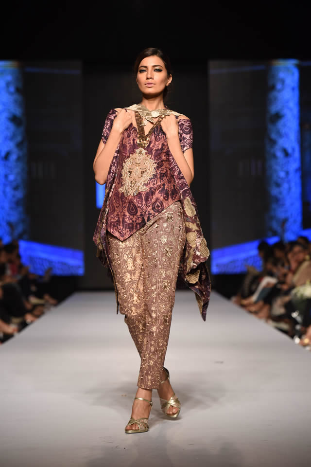 Telenor Fashion Pakistan Week Shamaeel Ansari Collection Picture Gallery