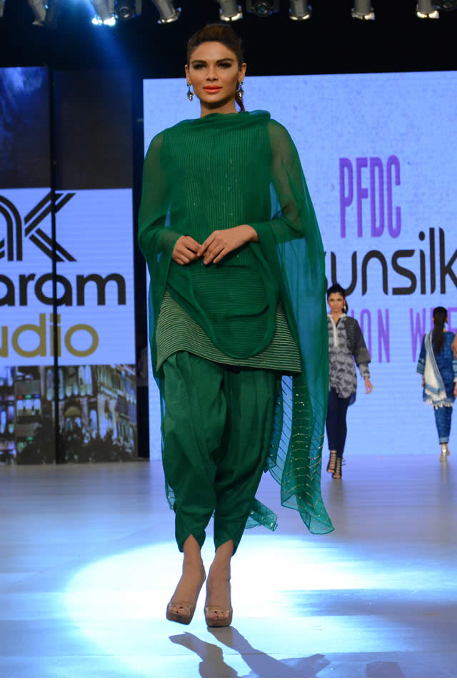 Alkaram Dresses PFDC Sunsilk Fashion Week 2016 Images