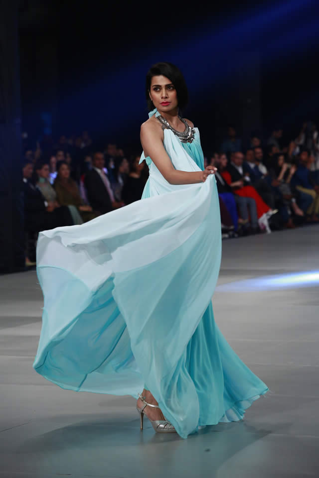 Sublime by Sara Dresses PFDC Sunsilk Fashion Week 2016 Images