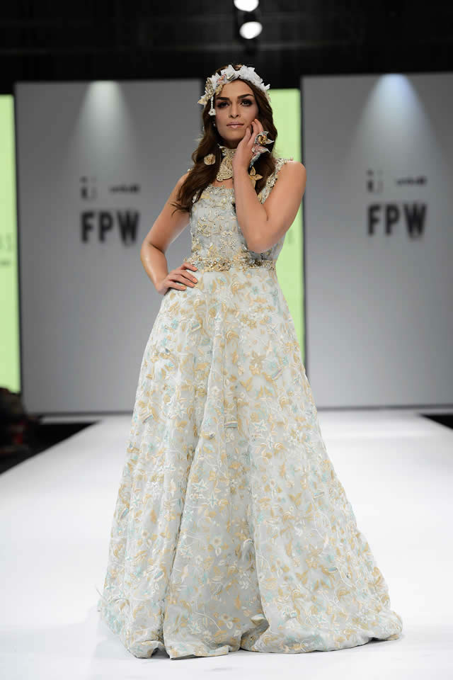 2017 Fashion Pakistan Week FnkAsia Latest Dresses Picture Gallery