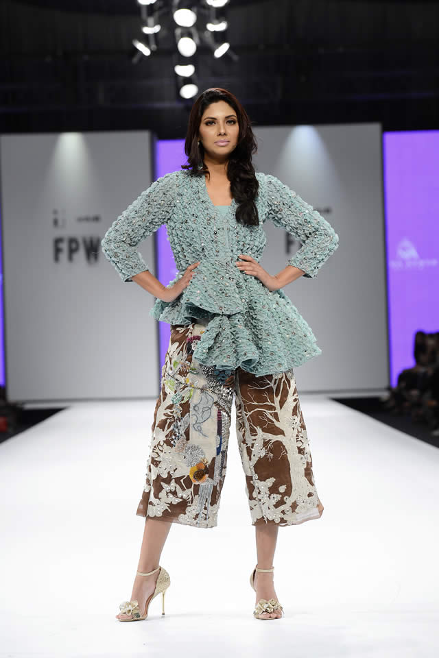 2017 Fashion Pakistan Week Nida Azwer Dresses Collection Photos