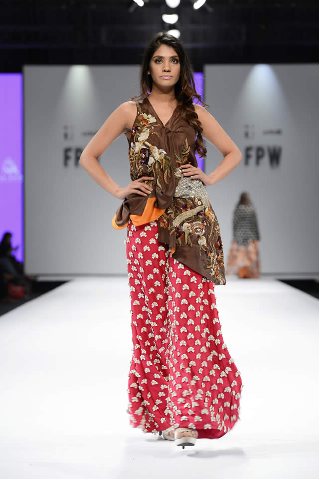 2017 Fashion Pakistan Week Nida Azwer Latest Collection Images