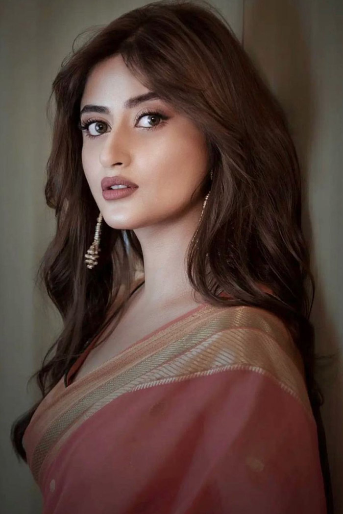 Sajal Aly images